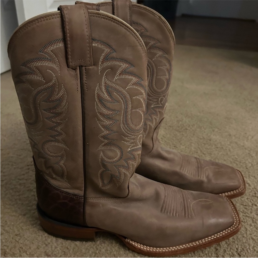 EUC! Nocona boots. Size 10-men’s. Nice boots!